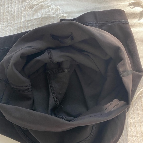 Lululemon Wunder Train 6” size 4 - Picture 7 of 7